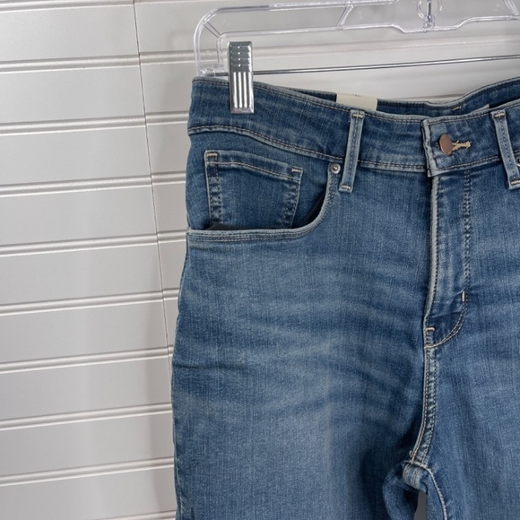 BRAND NEW Levi Strauss Gold Signature Totally Shaping Skinny Jean 14L - Picture 2 of 9